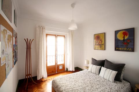 Airbnb em destaque: HS22 Central Anjos Apartment, perfect for families em Penha De França