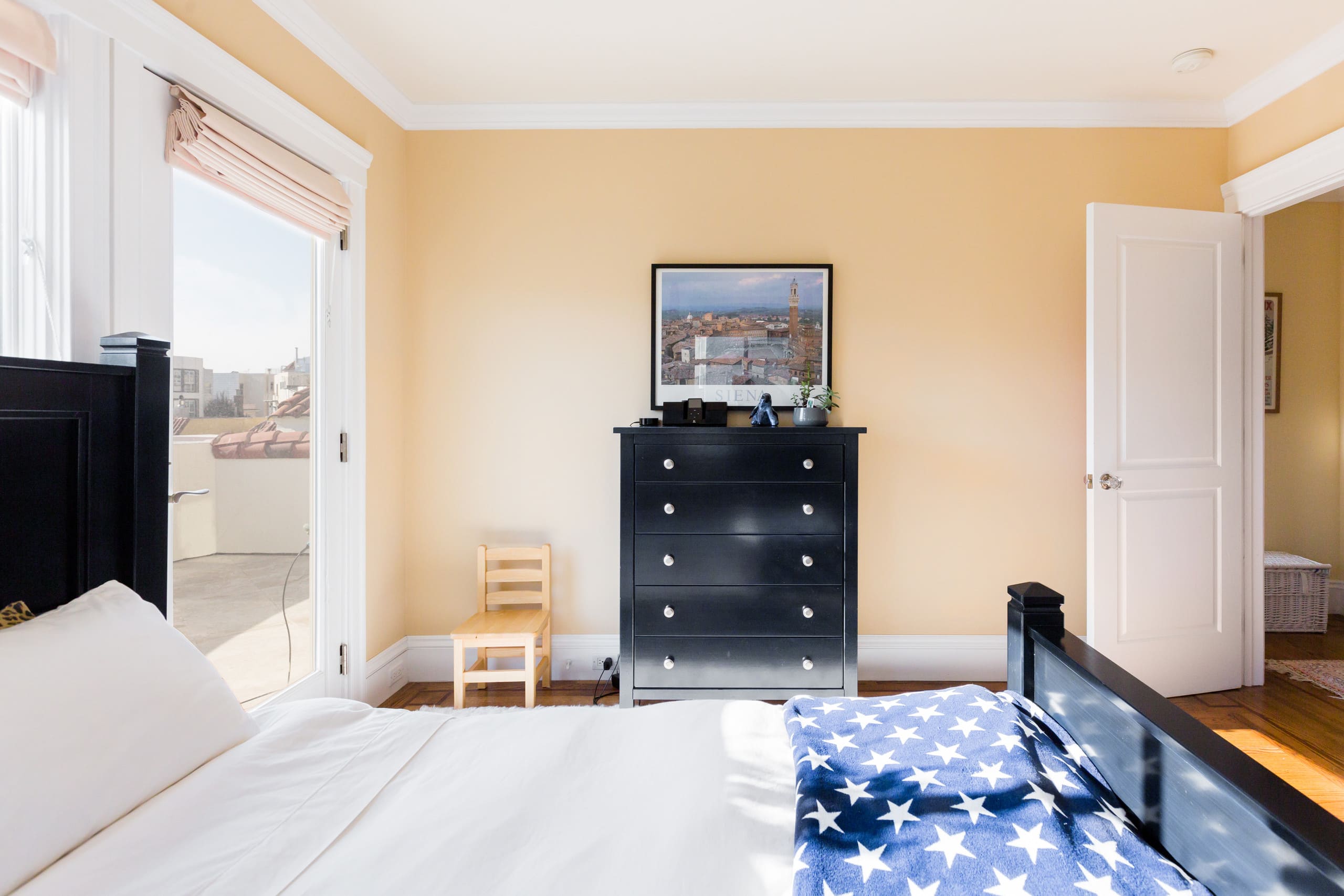 Home in San Francisco · ★4.97 · 7 bedrooms · 6 beds · 4 baths - Image 38