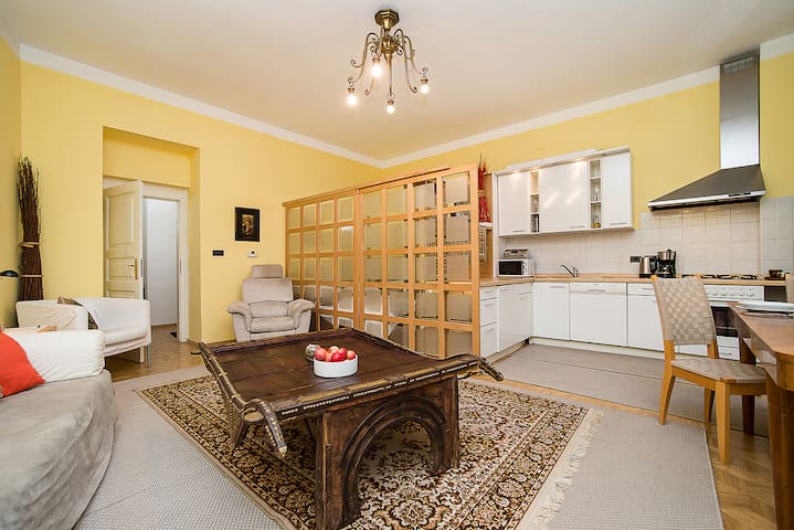 Peaceful apartment in heart of Prague
