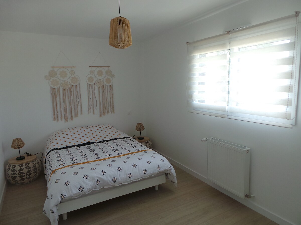 Slaapkamer 2 bevindt zich boven.