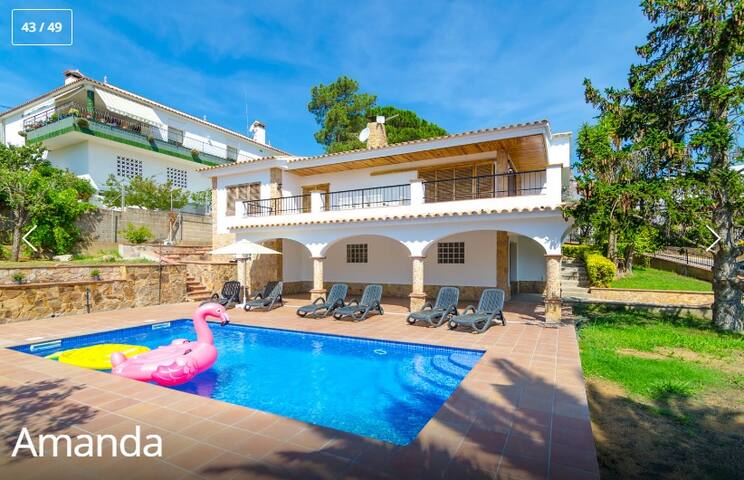 Villa Amanda Lloret with prívate Pool, A/C & Wifi