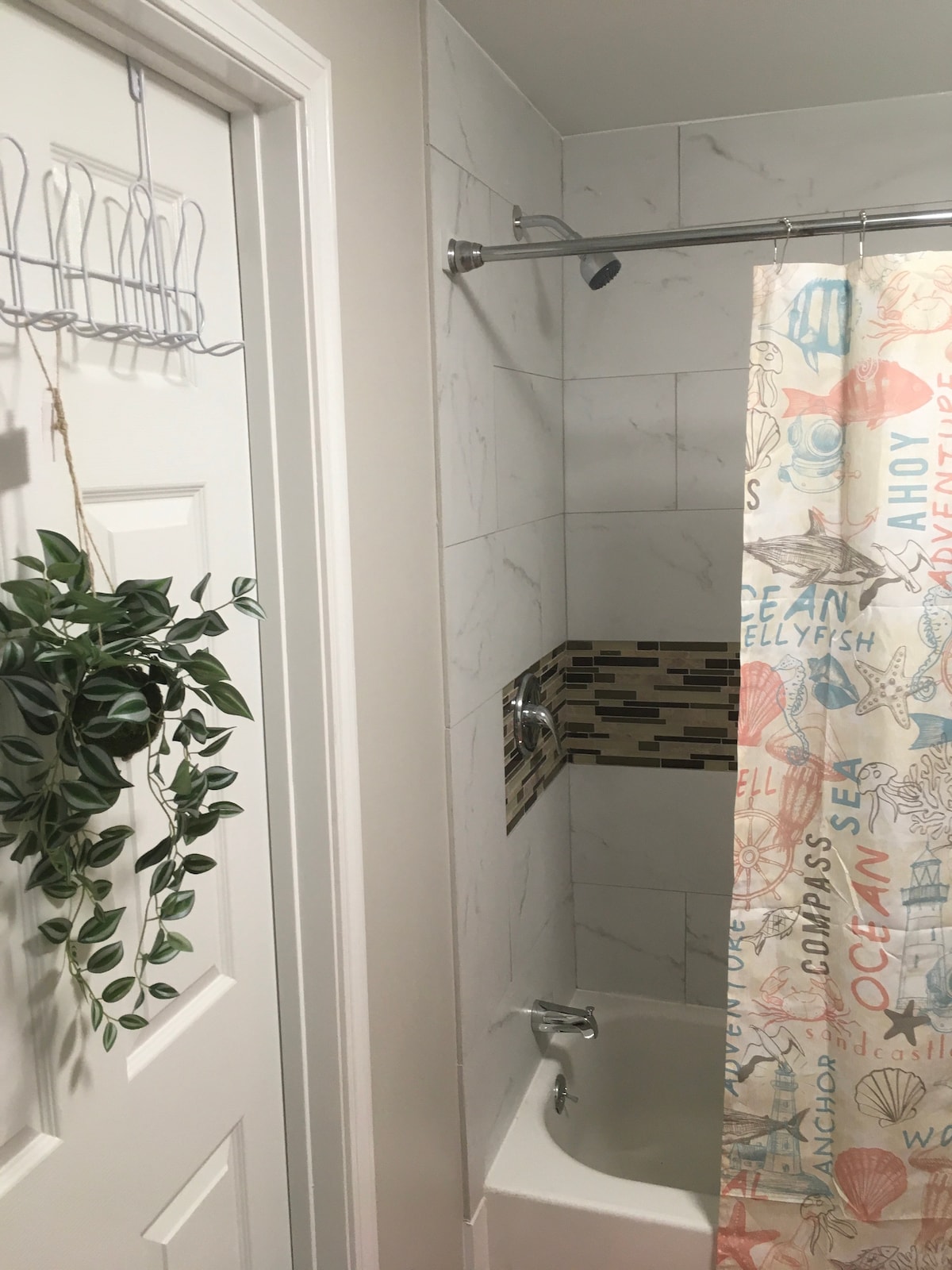 "La Belle Terrasse", 2br Escape in Dacula