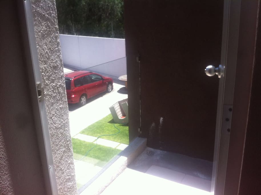 Cuarto 1 Bonito balcón