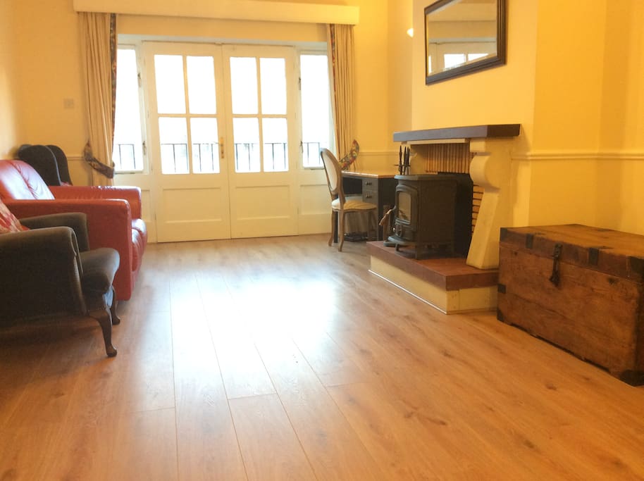 Living room 2