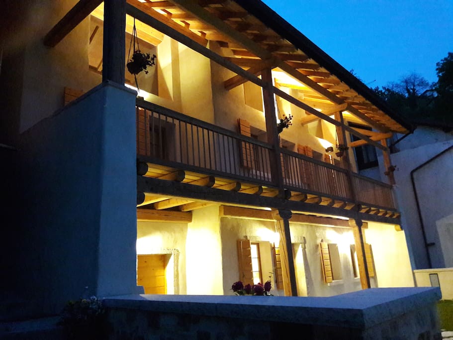 Esterno illuminato