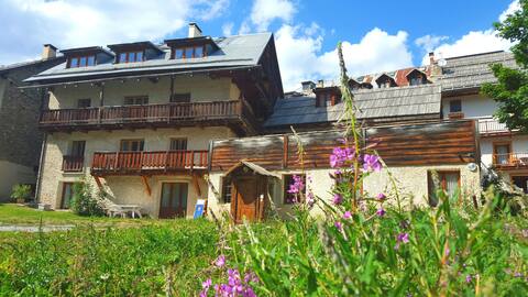Charming 100m2 near St-Véran, Queyras