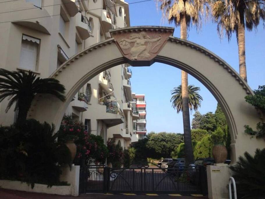 Entrée de la résidence