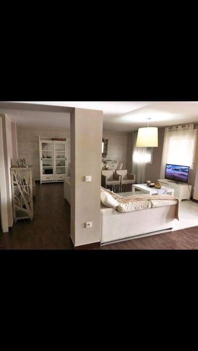 Salon vivienda, 60 metros , exterior, salida al jardín