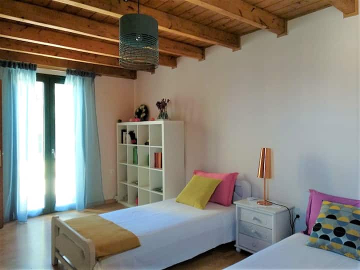 საძინებელი 1