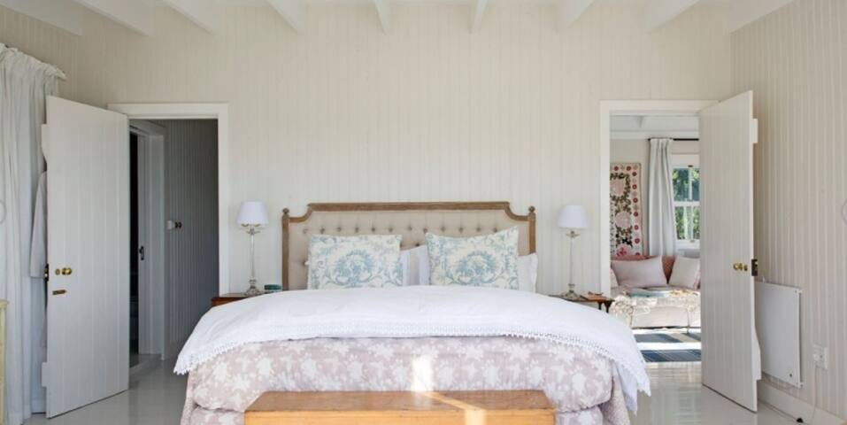 Baxter House on Boulders Beach. gallery image 2