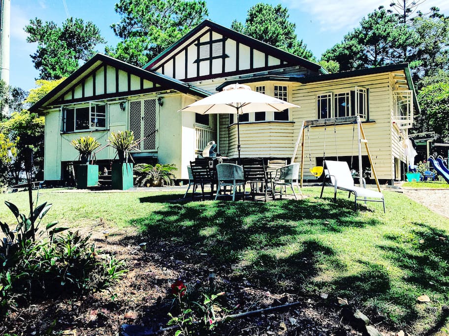 The front of the house, gorgeous green space