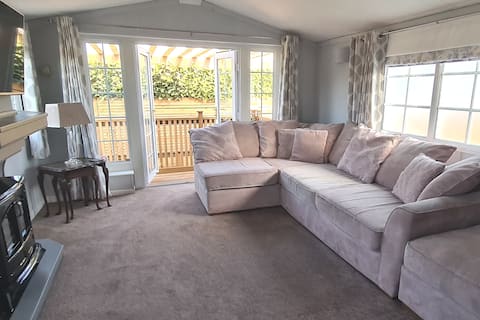 Successful Airbnb property: Sunset View in Medway