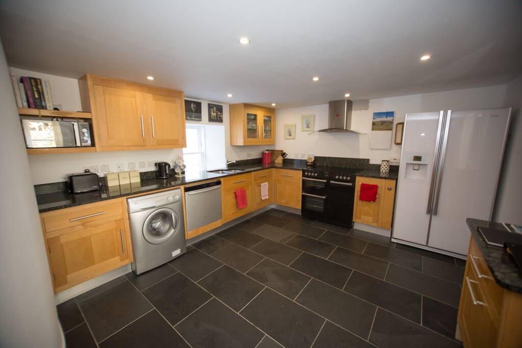 Well-equipped and spacious Kitchen