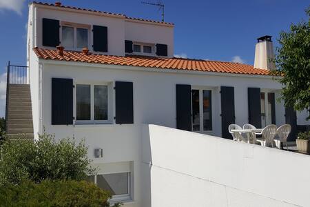 CHARMANT STUDIO EN CHARENTE-MARITIME