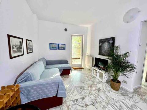 Top Airbnb: Bocca di Magra Apartment in Ameglia