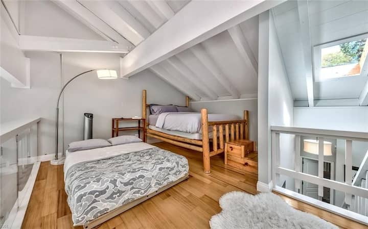 ლოფტი 2 საწოლით (193×203 სმ)