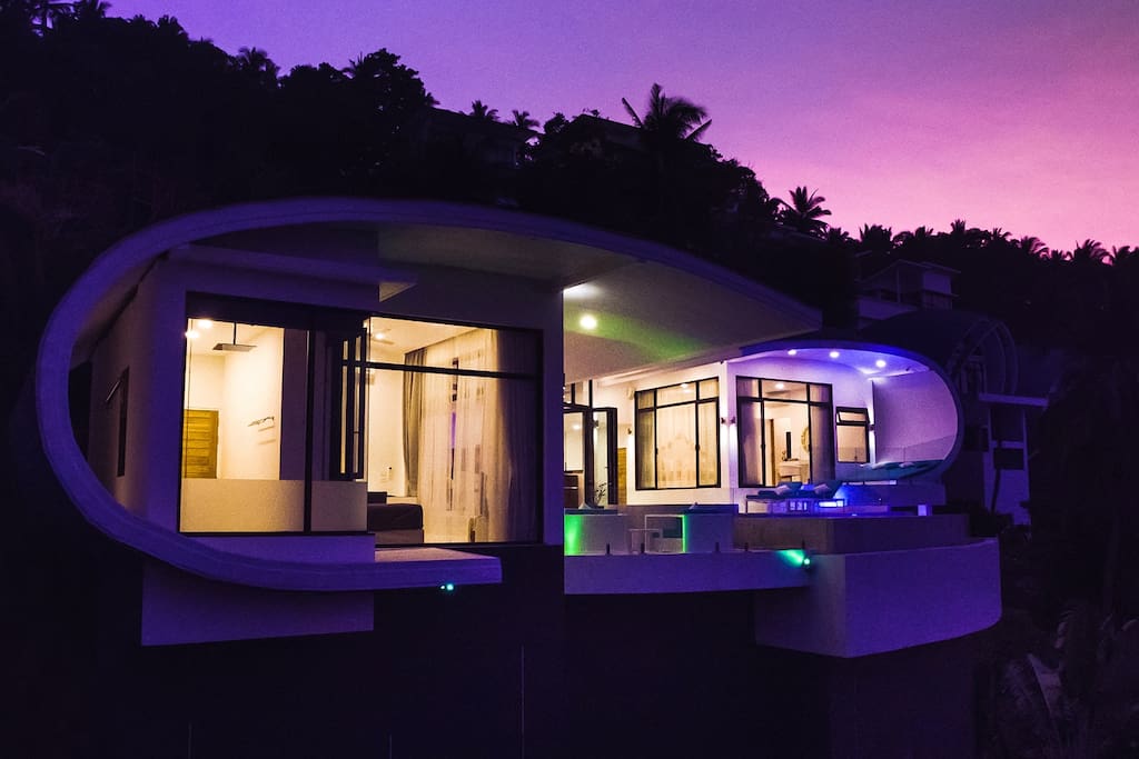 INFINITY Unique design Villa by Night
