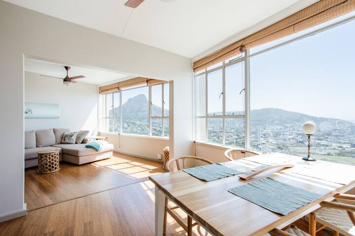 Grandiose Panoramaaussicht auf Kapstadt und den Tafelberg gallery image 2