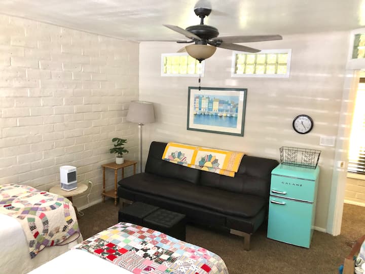 Guest Suite Ideal Downtown Location Guest suites for Rent in