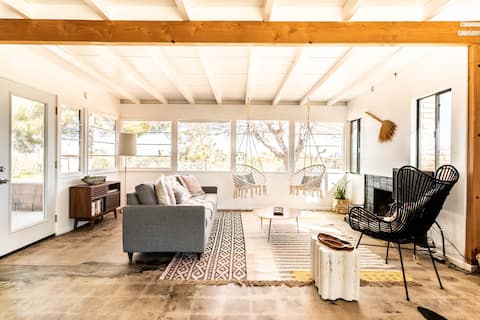 Aberdeen Arrow (a midcentury bohemian retreat)