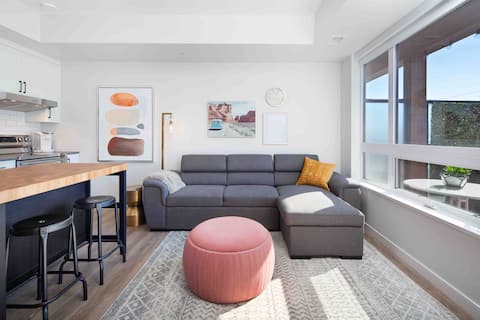 New Perfect Spot DT | Beaches, Nightlife| King Bed