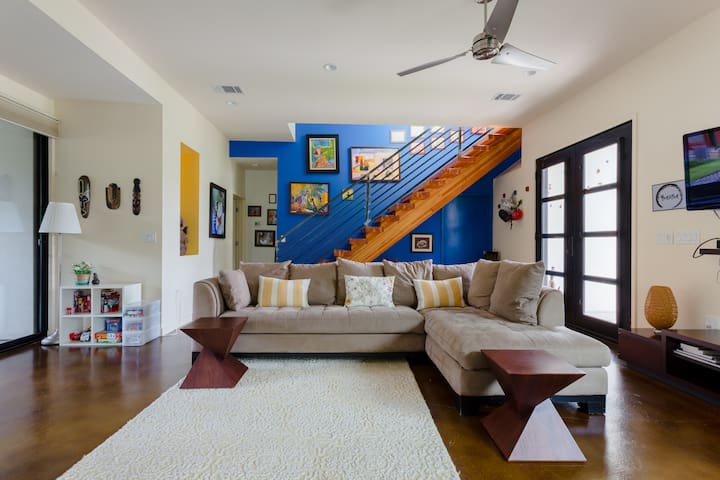 Urban Riverside Retreat Home