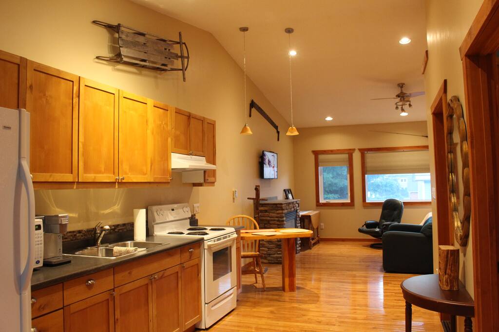 Full Kitchen