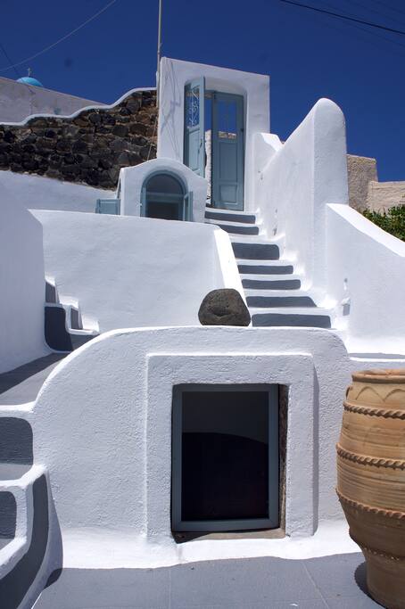 Blue Vine's entrance and stairs that lead to the yards and house