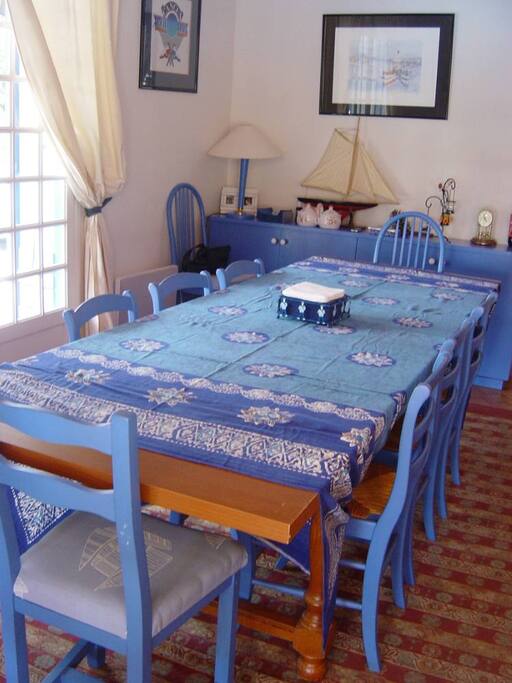 Salle à manger lumineuse