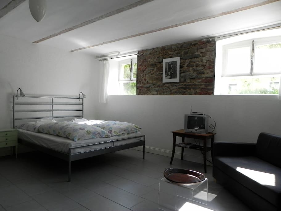 Wohn-/Schlafzimmer