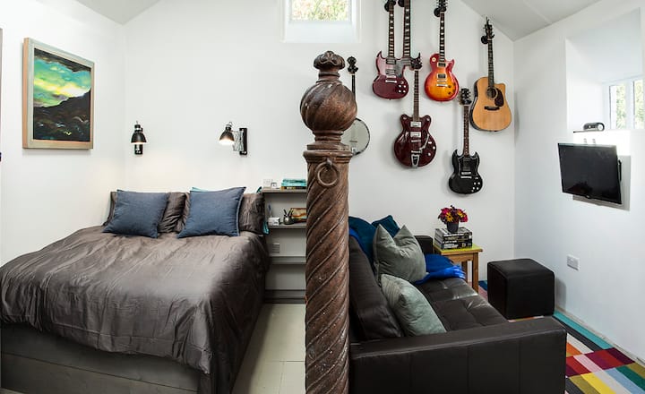 Second bedroom and media sitting area
