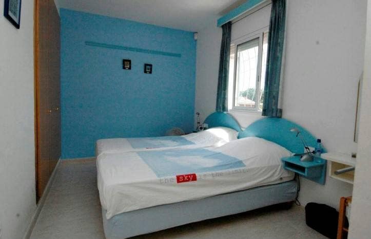 4 Cuartos   grandes 
4 Bedrooms 
