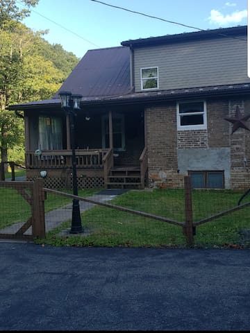 Airbnb Beech Creek Vacation Rentals Places To Stay