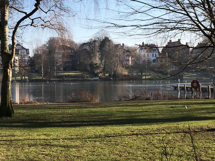 Am Straßenende... At the end of the street...go swimming or have a picnic in the park!