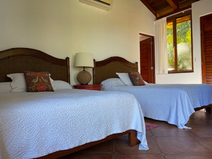 Оринџ соба.