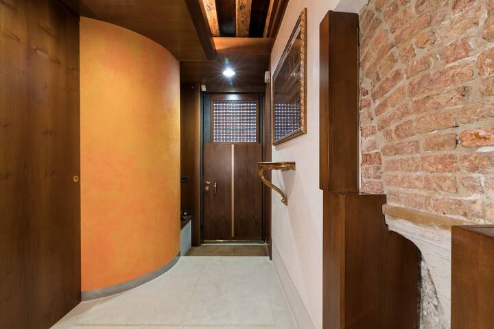 Casa Flavia ai Morosini – 7 Windows on the Canal gallery image 4