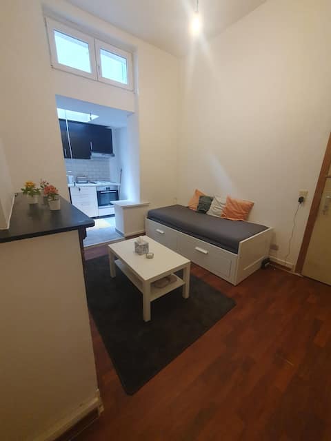 Popular Airbnb listing: Private apartment next to downtown in Saint Josse Ten Noode Sint Joost Ten Node