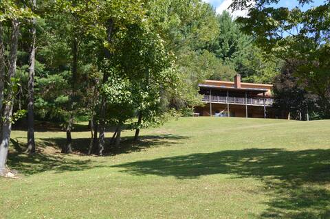 Mulligan's Retreat on The New River