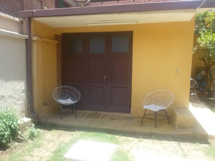 Independent entrance to Room N° 1