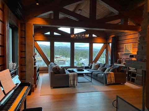 Luxury cabin at the top ski in/out