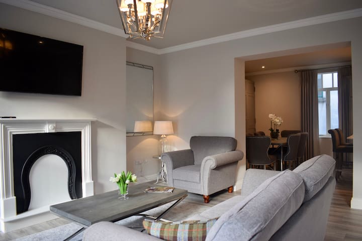 Modern 3 bed in Templebar gallery image 2