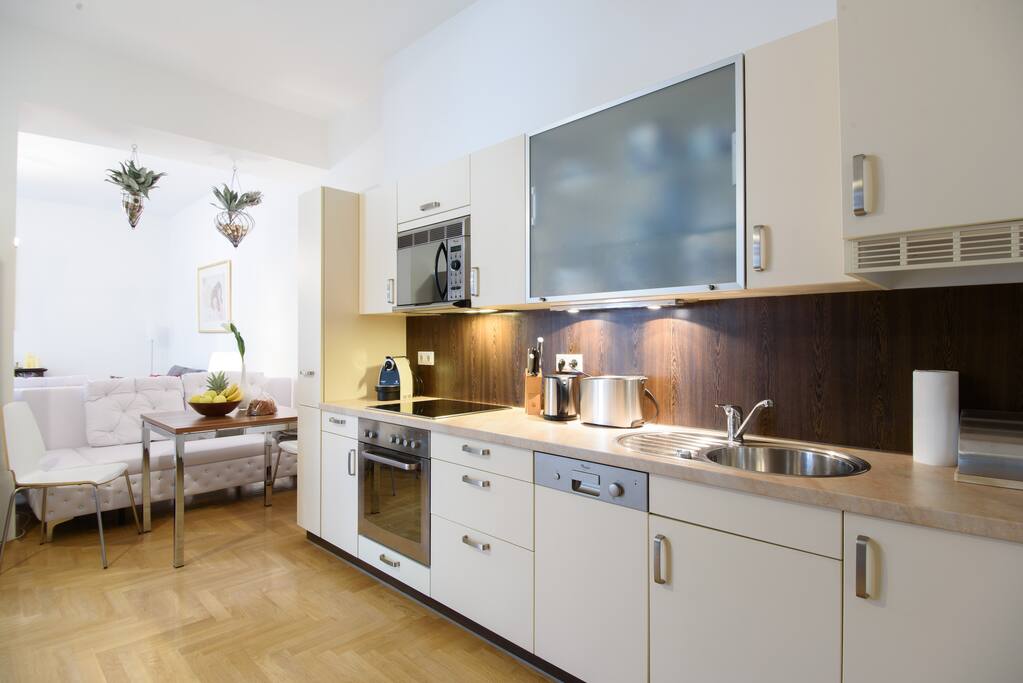 fully equipped kitchen