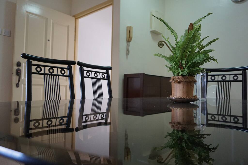 Main entrance and dining area