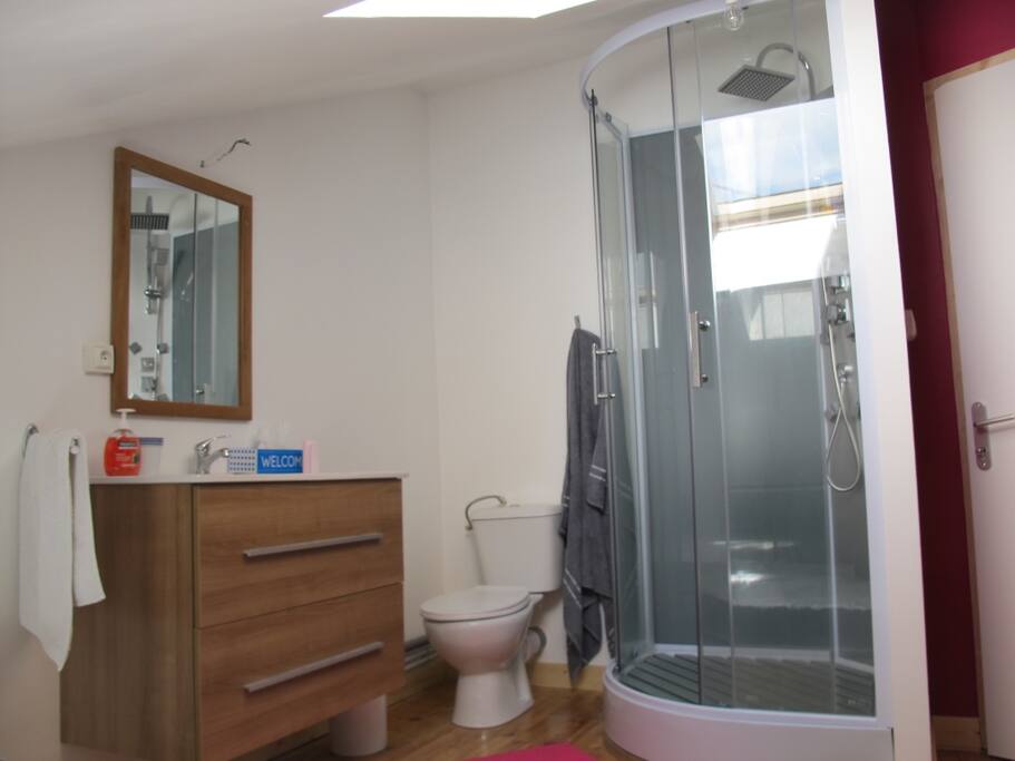 chambre avec salle de bain