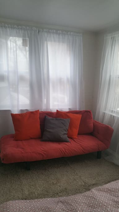 Bedroom cozy day bed