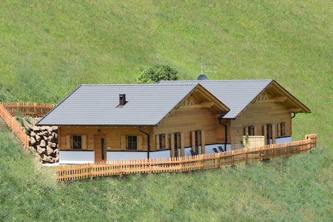 Chalet Niederhaushof Enzian [Enzian Cottage]