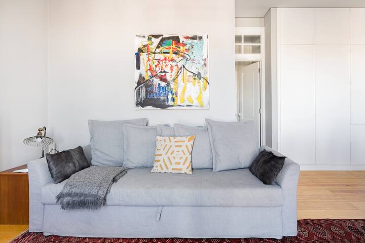 Breath-Taking Lisbon Views. Stunning Apartment with Balcony gallery image 5