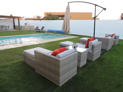 VillaVentura. Heated Pool & Aire Condondicio