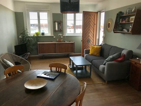Top Airbnb: Cozy apartment with sea view in Calais