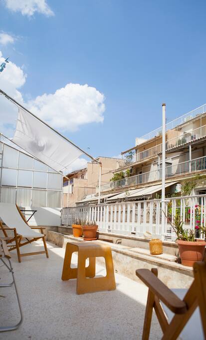 balcony